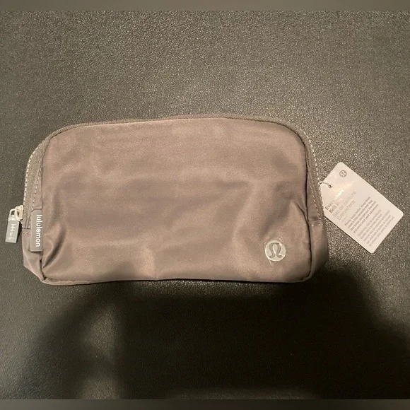 Lululemon Everywhere Belt Bag Fanny Pack Backpack Crossbody Bag Asphalt Grey 1L - Picture 1 of 11